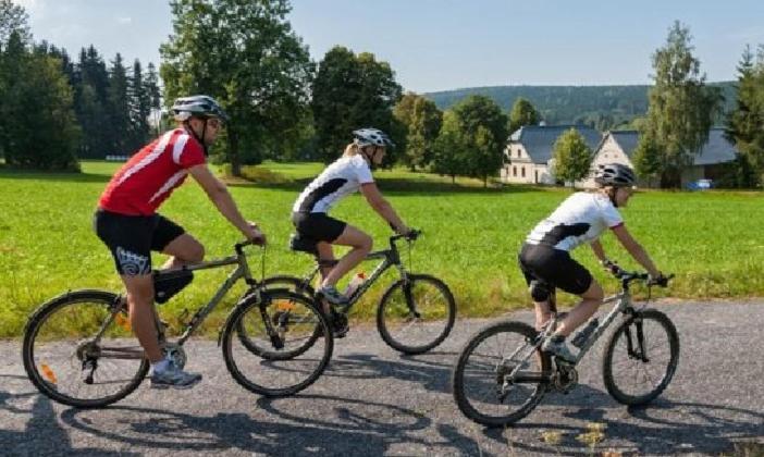 Asd -Sport E Giovani Hotel Borgofranco d'Ivrea Ngoại thất bức ảnh